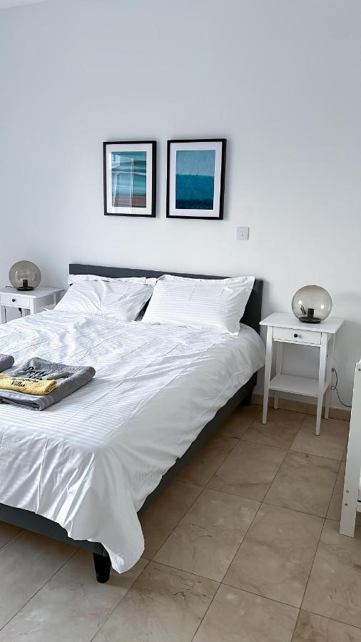 Grand Villa Lynn Seaview Ayia Napa Bagian luar foto