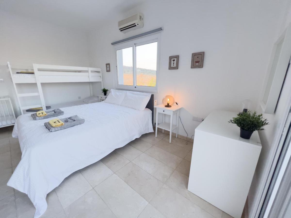 Grand Villa Lynn Seaview Ayia Napa Bagian luar foto
