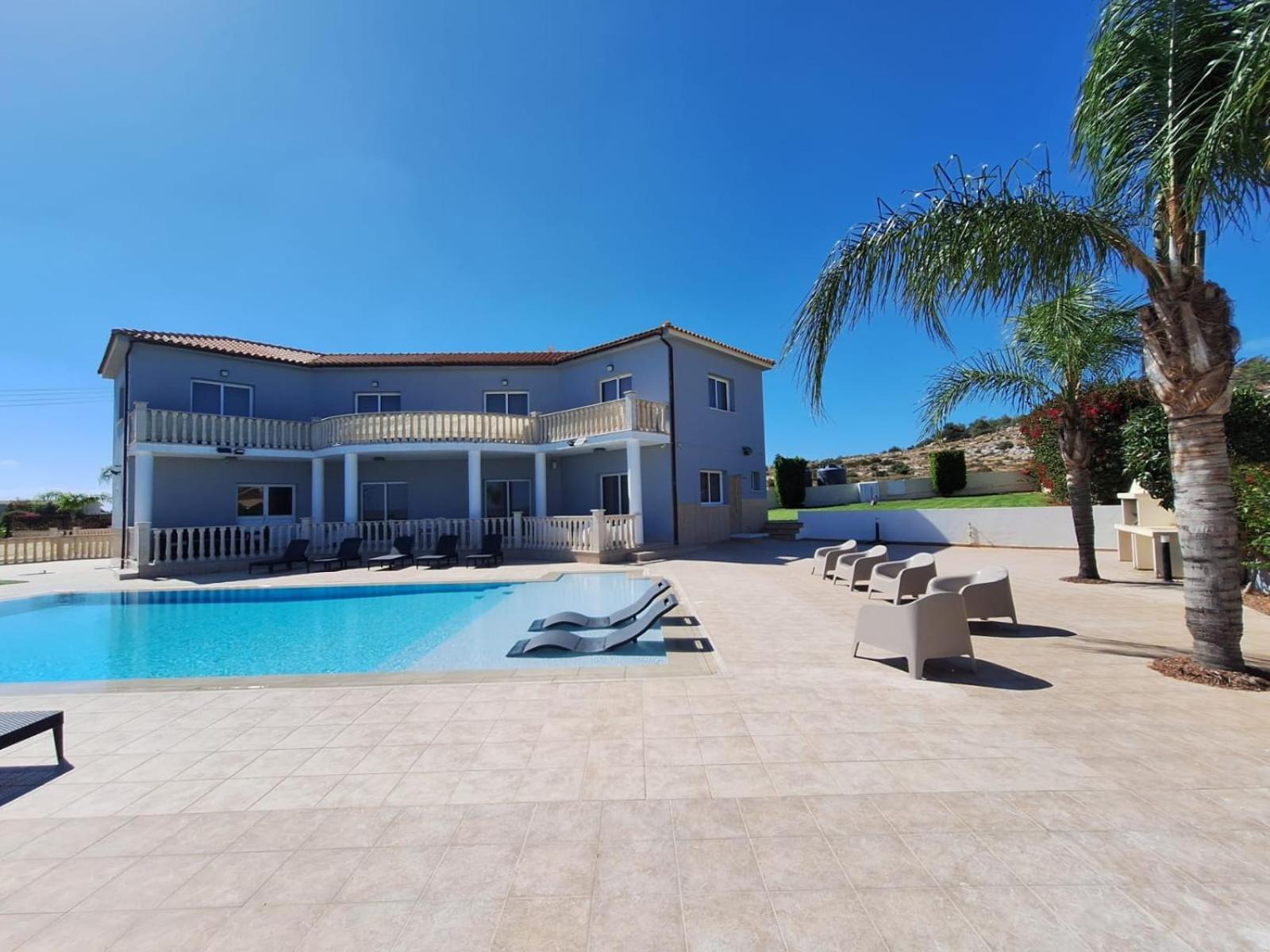 Grand Villa Lynn Seaview Ayia Napa Bagian luar foto
