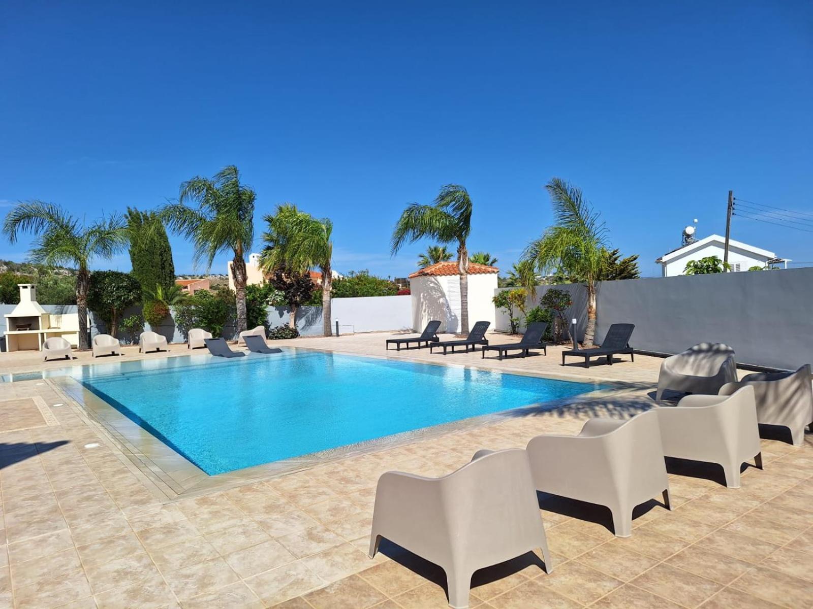 Grand Villa Lynn Seaview Ayia Napa Bagian luar foto