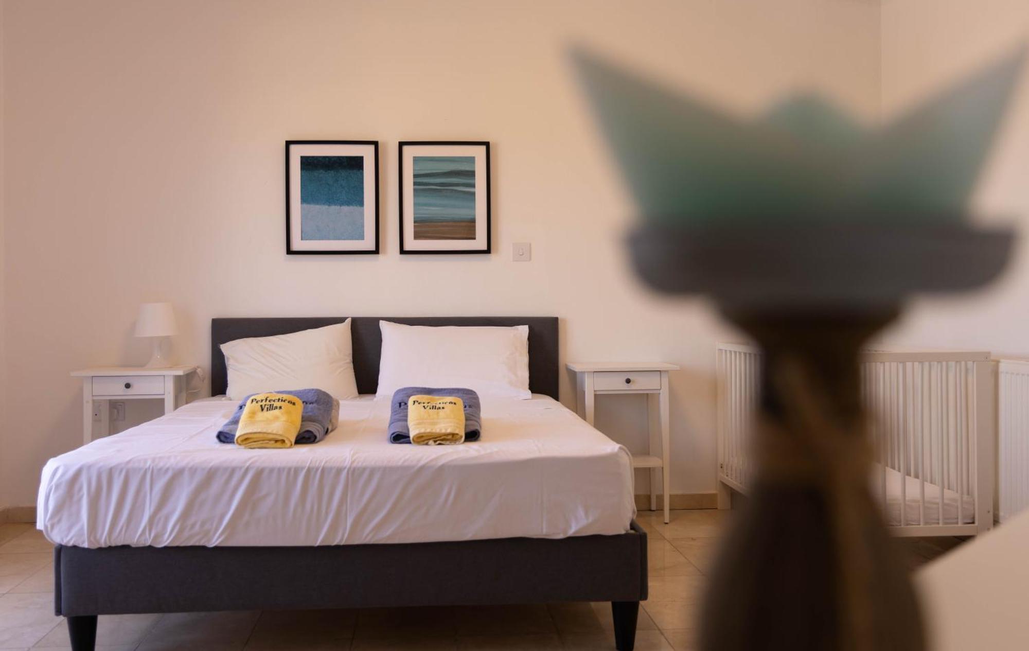 Grand Villa Lynn Seaview Ayia Napa Bagian luar foto