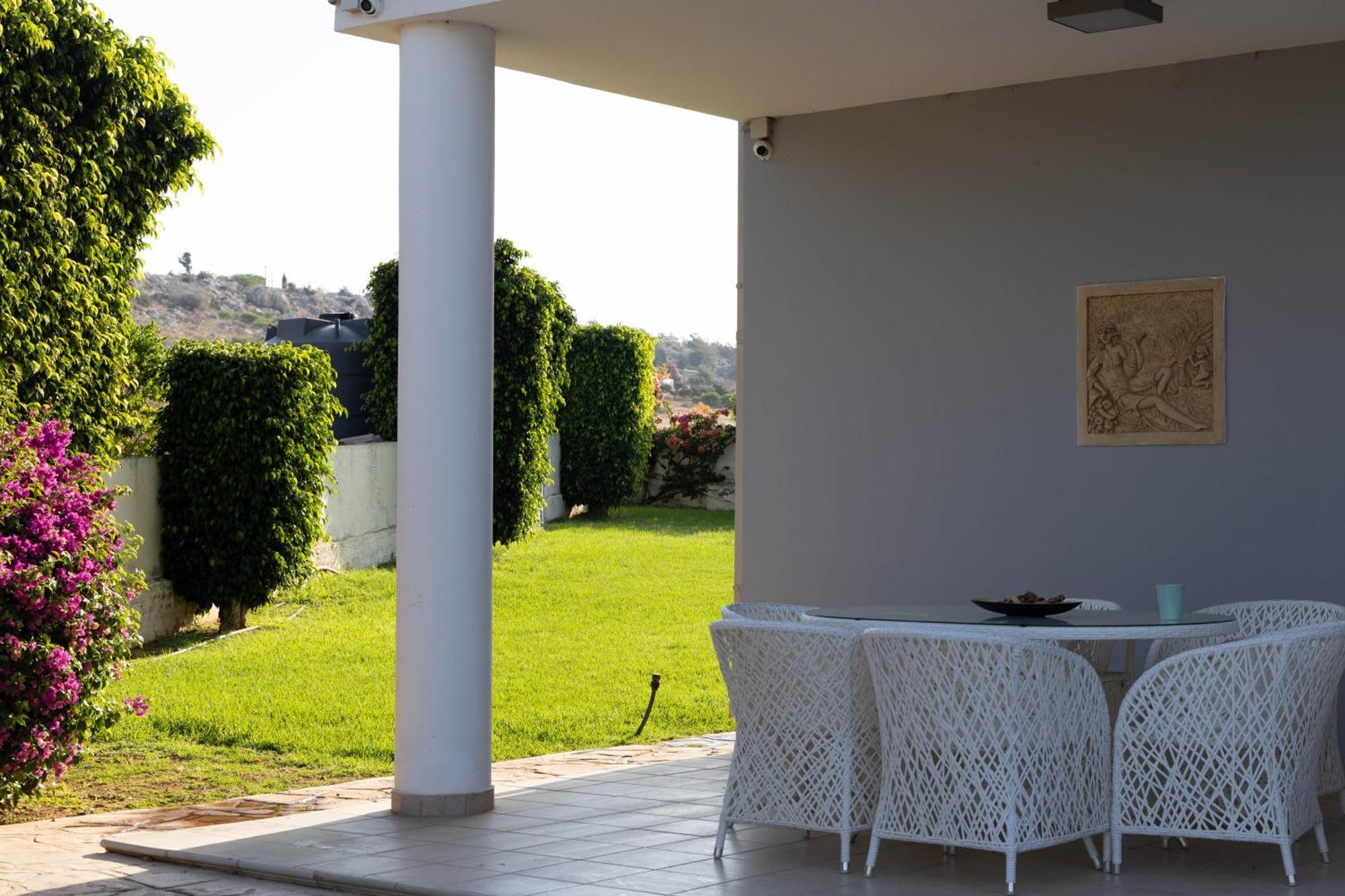 Grand Villa Lynn Seaview Ayia Napa Bagian luar foto